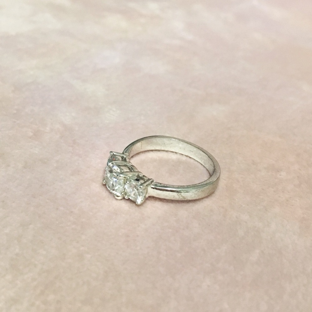 ❄️ 5 for $20.❄️ Size 6.5 Ring ❄️ - Picture 3 of 4